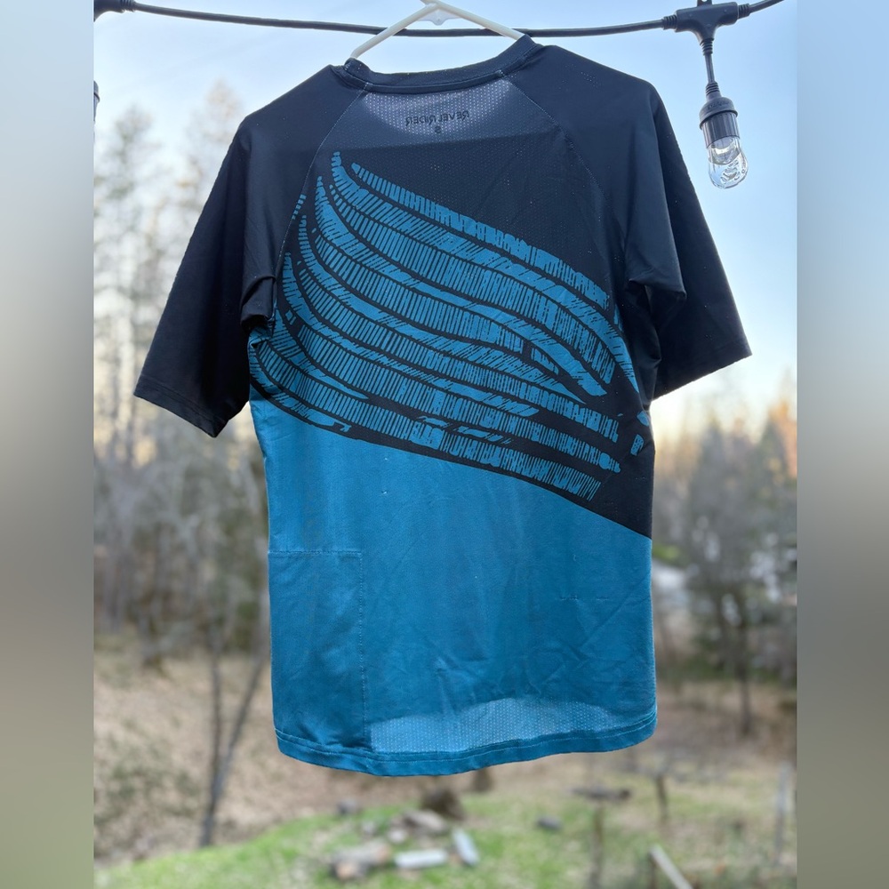 Revel Rider Women’s Ride Half Sleeve Mountain Bike Jersey - Picture 3 of 5